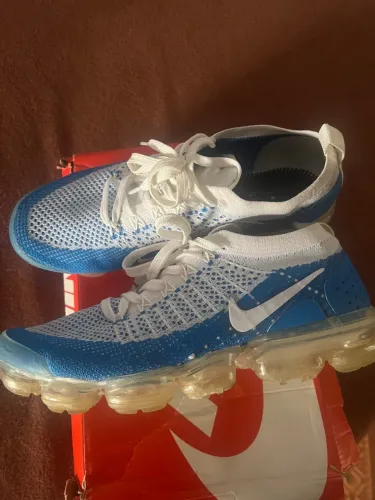 Tênis Nike Air VaporMax Flyknit Azul e Branco