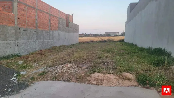 Terreno à venda no Jardim Itapuã em Santa Bárbara d'Oeste com 250 m²