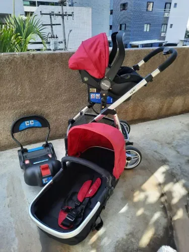 Carrinho epic lite + bebê conforto+ base