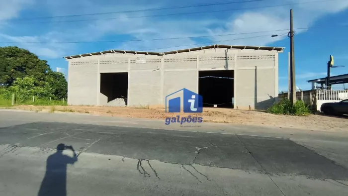 Galpão em construção com 720 m² às margens da BR 232 em Moreno - PE