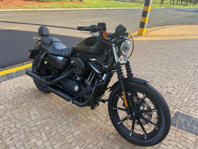 HARLEY DAVIDSON XL 883 IRON