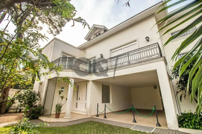 Casa de Condomínio - 4 Dormitórios (Suítes) à Venda ou para Alugar no Alto da Boa Vista- S