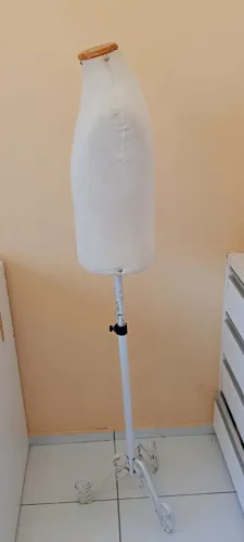 Manequim de Busto com Pedestal 
