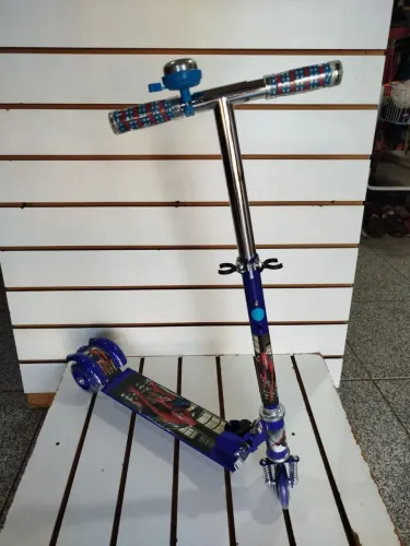 PATINETE DE FERRO HOMEM ARANHA - NOVO