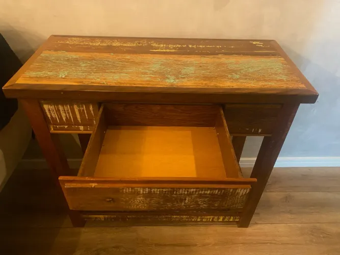 Aparador em madeira de demolição 