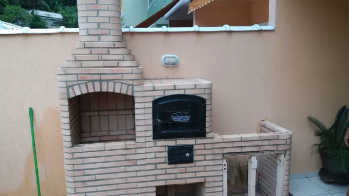 Churrasqueira forno a lenha e bancada