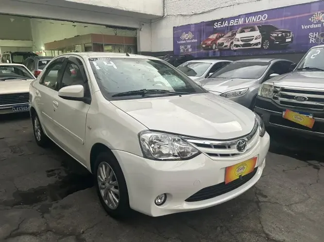 Toyota Etios XLS Sedan 1.5 2014 Top de linha + GNV G5 - Novo demais!