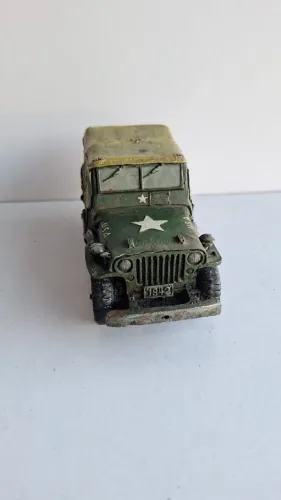 Jeep militar resina e moto de lata anos 50, valor na descrição, somos loja - 1211