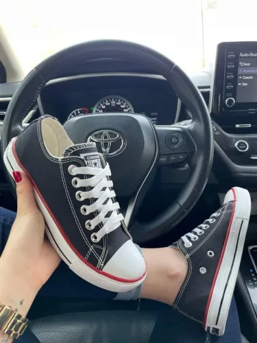 Converse All Star Preto - Clássico e Confortável