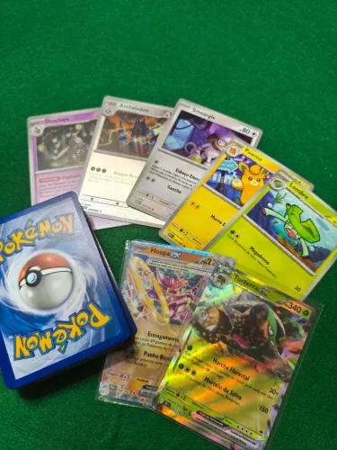 Lotes c/ 50 cartas de Pokémon (Sortido)