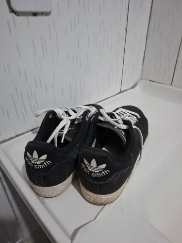 Tenis adidas