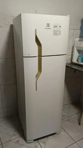 Geladeira frostfree Electrolux funcionando perfeitamente (FRETE Grátis) 