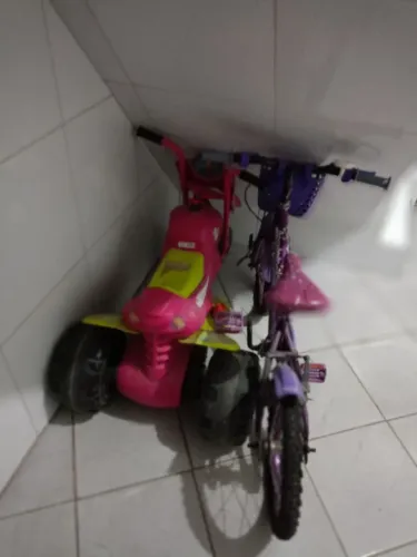 Moto e bicicleta