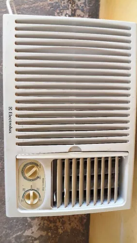 Ar condicionado de janela 7500 BTU usado