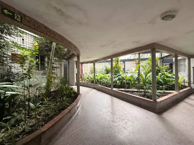 Kitnet Residencial de 38 m² no Centro de São Vicente Pronta para Morar ou Investir!