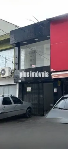 Sobrado comercial com 4 salas, 2 banheiros e cozinha