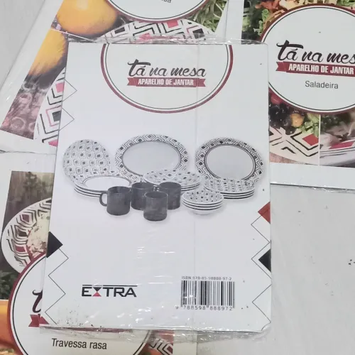Kit 6 livretos da coleção de louças do jornal Extra Tá na Mesa