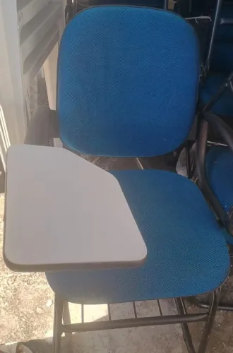 Cadeira com carteira