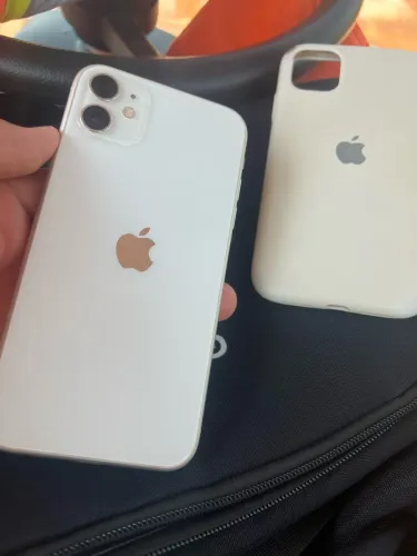 iPhone 11 64GB