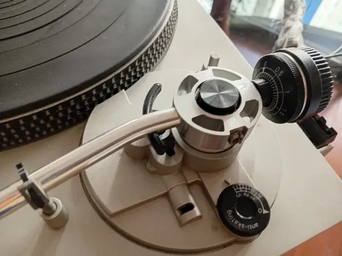Toca-discos Technics SL-B2