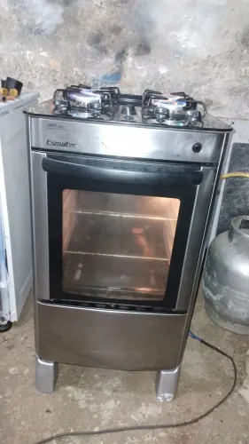 Fogão revisado limpo trocado tudo que estava ruim entrega grátis 