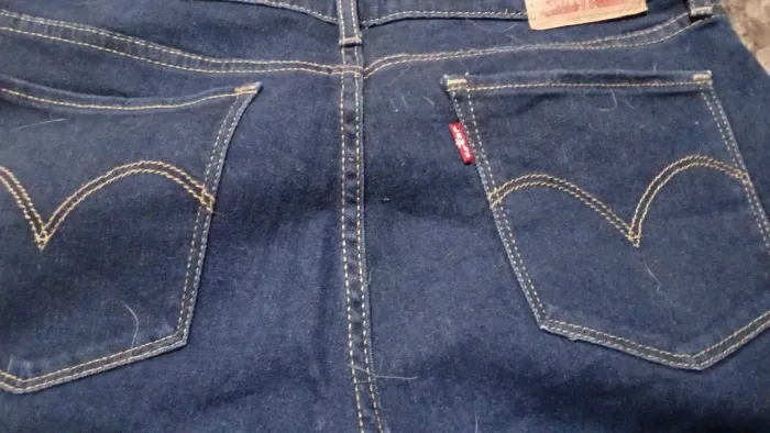 Calca Levis