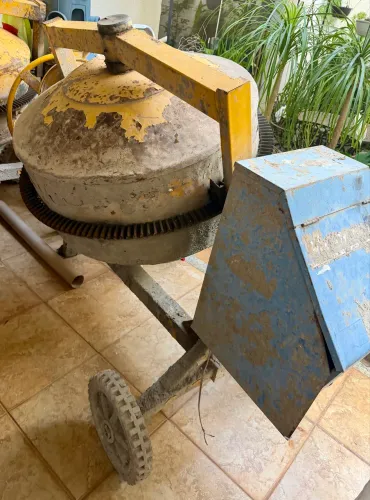 Betoneira Menegotti 400l professional