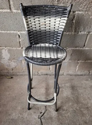 Banquetas em fibra sintética novas