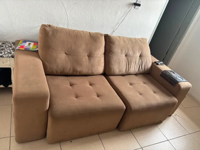 Vende-se Sofá semi novo