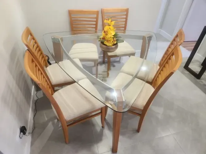 Mesa de Jantar Triangular