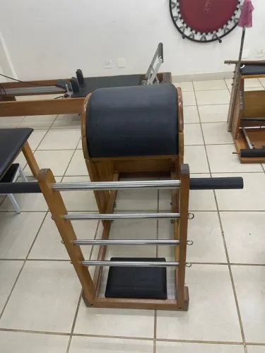 Aparelho pilates barrel reformer e chair 