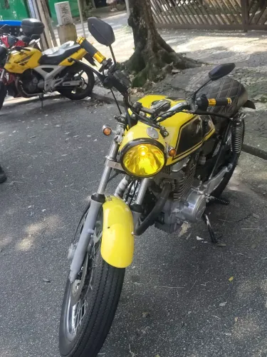 CB 400 modelo 2 modelo Café Racer