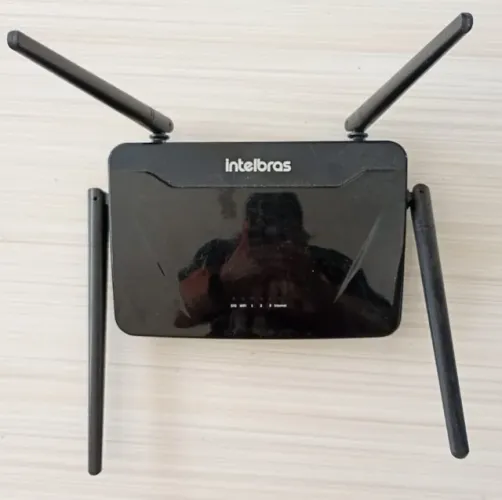 Roteador Intelbras 4 antenas Action RF 1200