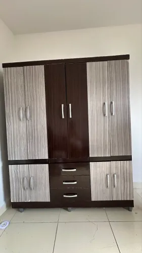 GUARDA-ROUPA PARA DOAÇÃO 