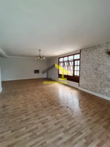 Casa com 5 dormitórios para alugar, 350 m² por R$ 10.444,16/mês - Vila Brasileira - Itatib