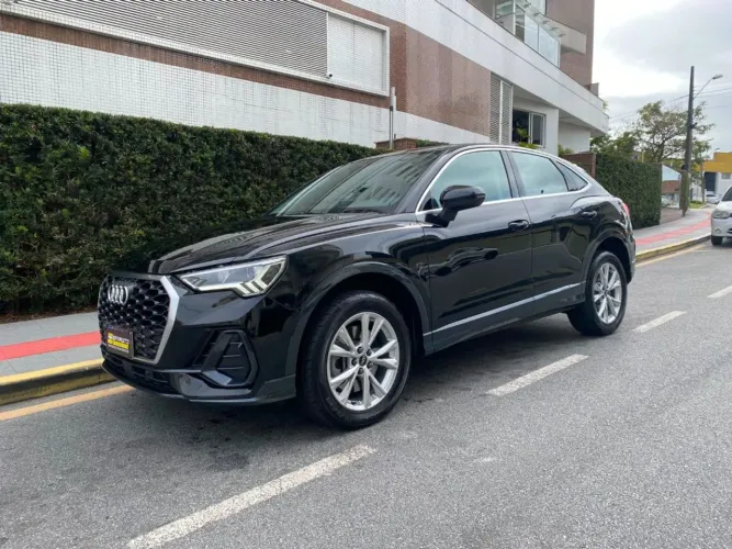 Audi Q3 Performance 2.0 TFSI Tiptr. Quattro 2023