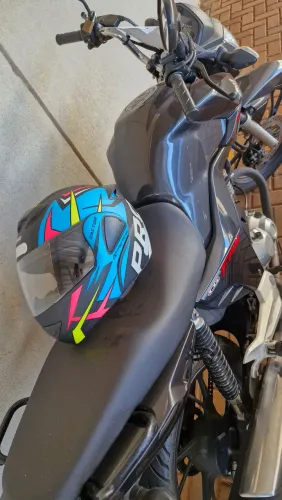 Moto 160