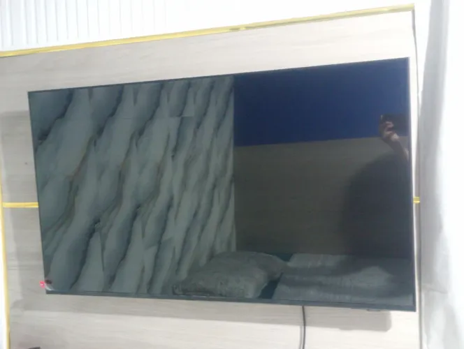 VENDO TV SAMSUNG - 43 POLEGADAS (SEMI NOVA)