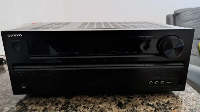 Onkyo TX NR 414 usado com defeito 