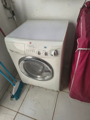 Máquina lava e seca Hoover