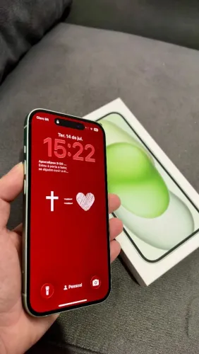 iPhone 15 256 GB Verde - 94% de bateria, nota fiscal e garantia até dezembro/2026