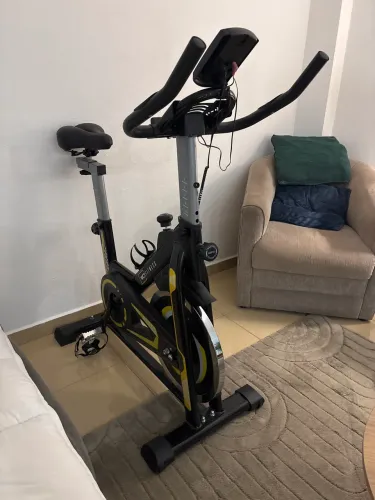 Bicicleta Ergométrica pouco usada