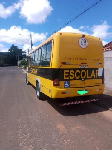 Vendo ou troco por Kombi motor fox com volta pra mim 