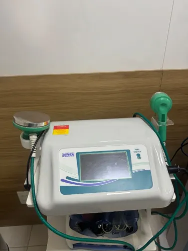 Equipamento de Ultrassom e Cavitação Skiner