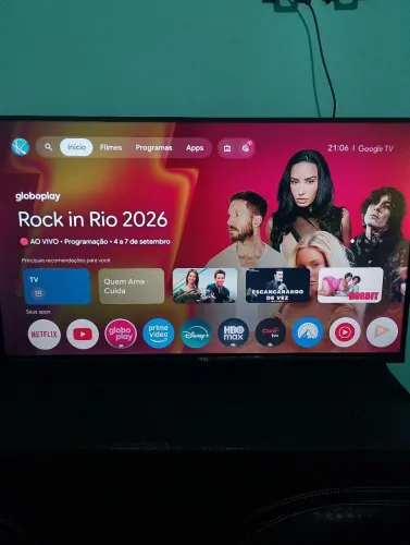 Tv 32 TCL.um mês de uso nota fiscal e na garantia