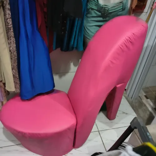 Poltrona Salto Alto Rosa Pink Courino | Decoração Salão/Loja