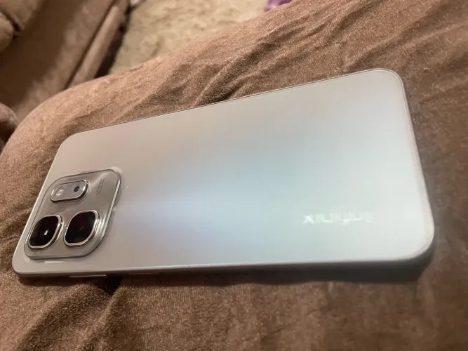 Celular infinix hot 50i 256 gb NOVISSIMO