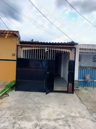 Aluga se uma casa
