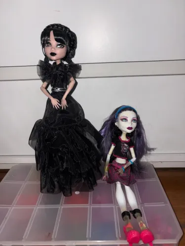 Monster High Wandinha e Spectra