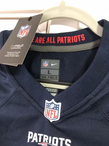 NFL NIKE PATRIOTS OFICIAL PLAYER (NUNCA USADA)